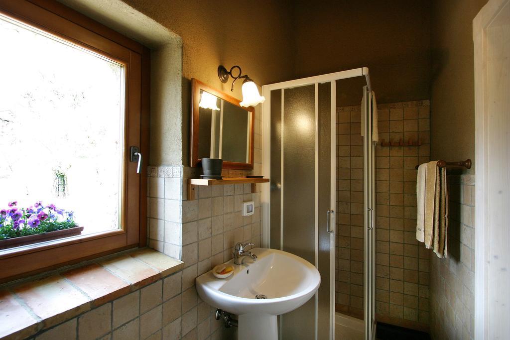 B&B Cascina Dell'Orso Castelsantangelo sul Nera Room photo